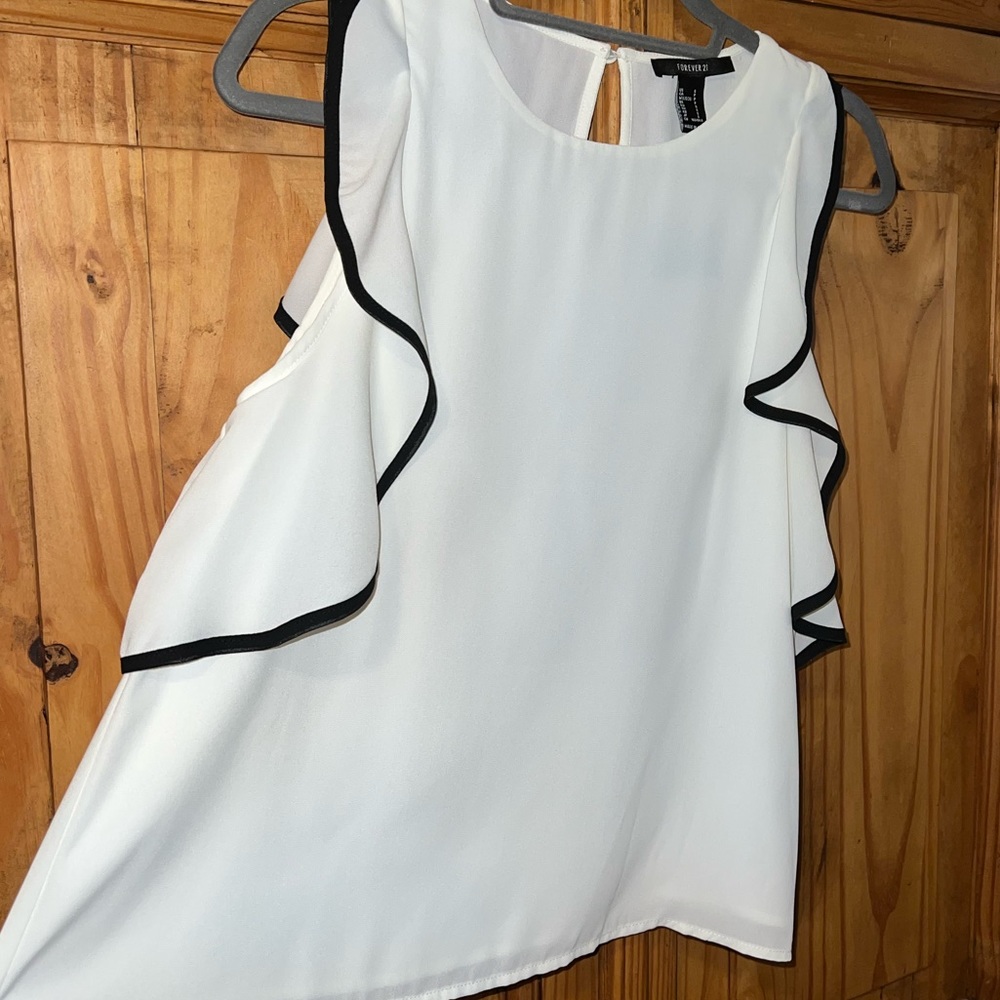Forever 21 white and black sleeveless top. SZ. S. NWT - Picture 3 of 5